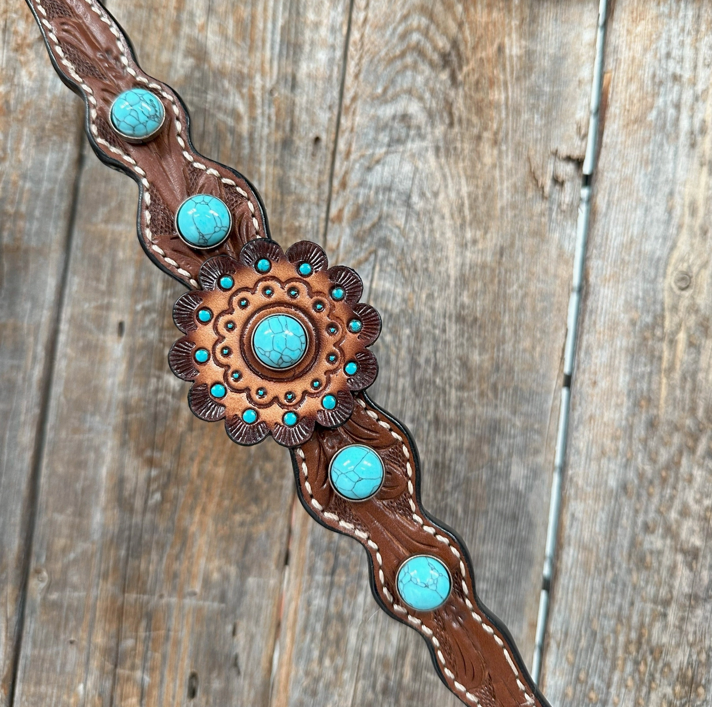 Medium Oil Floral Rosettes & Turquoise One Ear / Breast Collar Tack Set - PRE ORDER